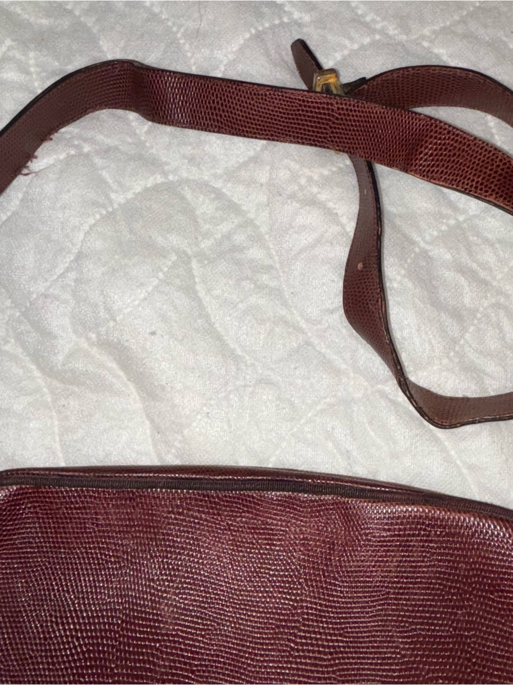 Vintage Salvatore Ferragamo Burgundy Lizard-Embossed Vara Leather Crossbody Bag - Picture 6 of 9
